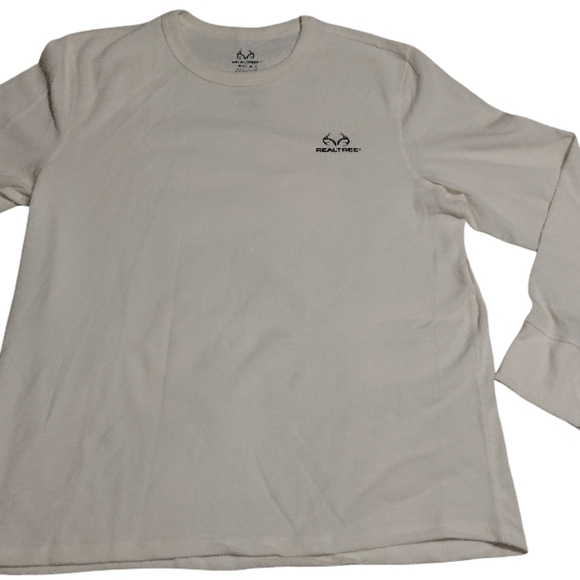 Realtree Other - Realtree Men's Off-White Long Sleeve Tee